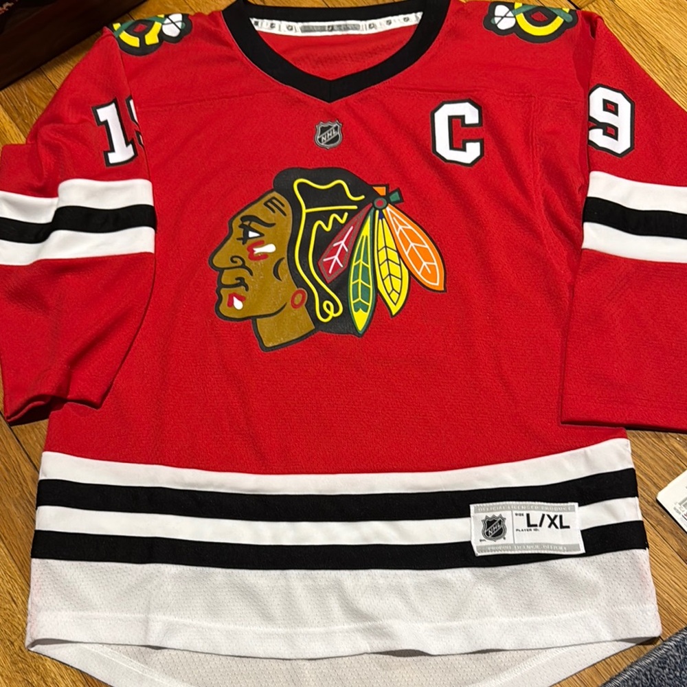 Red Chicago Blackhawks Hockey Jersey Toews youth L/XL Brand new with tags